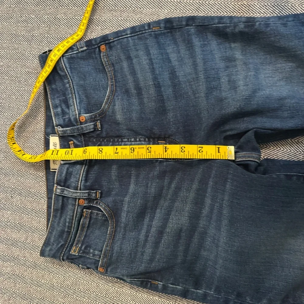 MADEWELL - Curvy 10" High-Rise Skinny Jeans - Picture 4 of 8